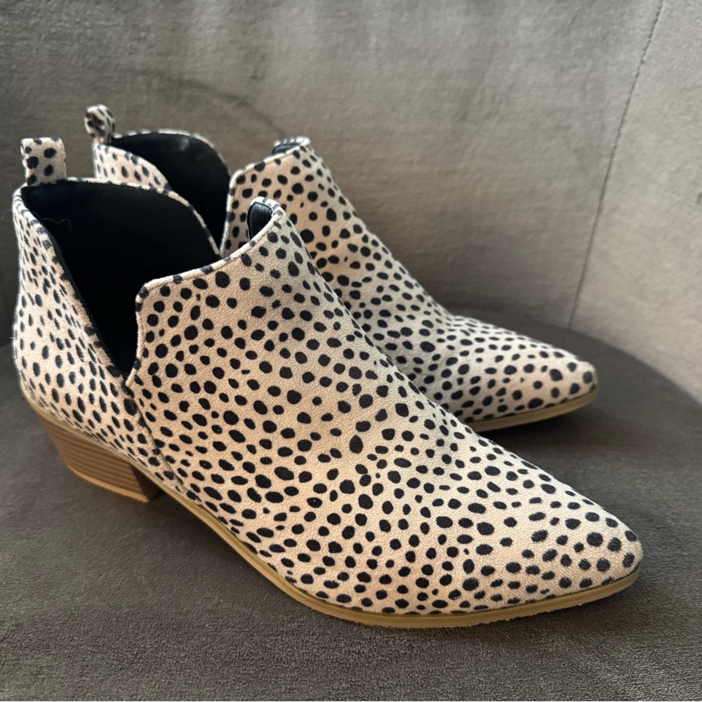Spotted Ankle Boots - Black and Cream